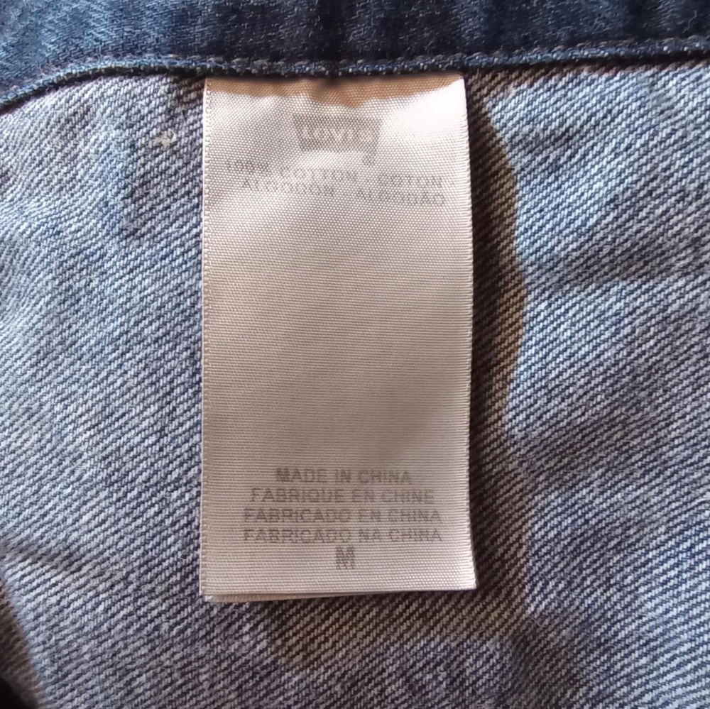 Levi's Red Tag Jean Jacket - Picture 6 of 7